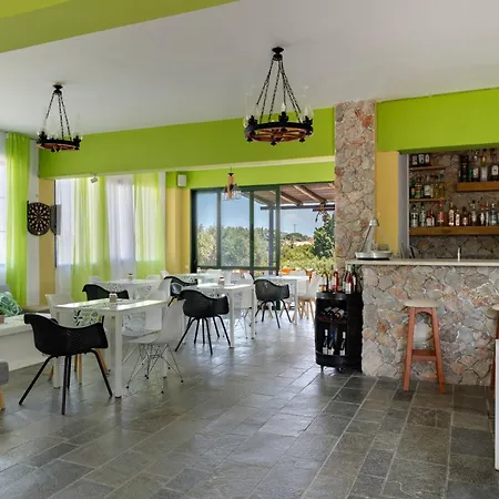 Ilios And Irene 6 Мастихари